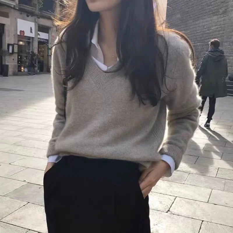 Women's V-Neck Knitted Sweater Spring Autumn Inner Wear Retro Japanese Style 2026 New Loose Fit Long Sleeve Top